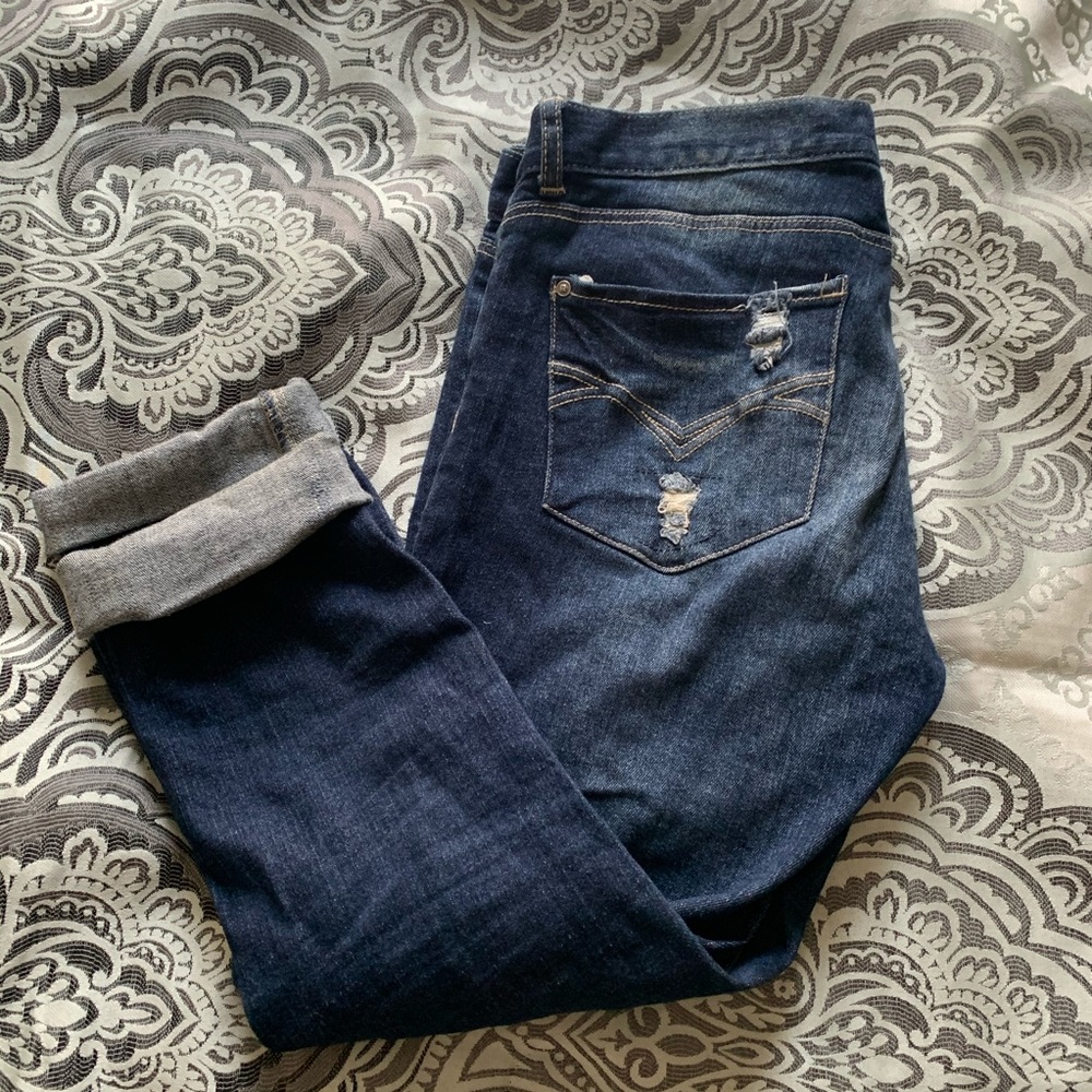 Distressed Jeans - Picture 4 of 5